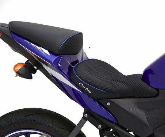 ヤマハ YZF-R25 シート