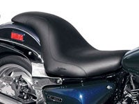 スズキ Boulevard C90 シート