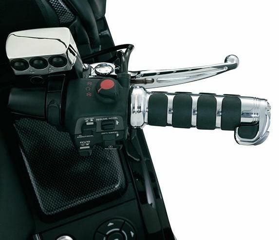 ホンダ Gold Wing F6B ハンドル周り