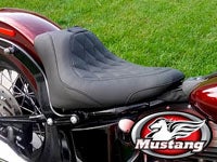 ホンダ VTX1800 シート マスタング