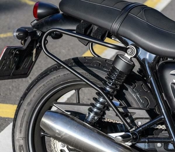 トライアンフ スクランブラー サイドバッグサポート