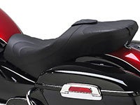 トライアンフ ロケット3 ピリオンシート リアシート TRIUMPH ロケット3 タンデムシート 2301821 トライアンフ(TRIUMPH) 純正 中古