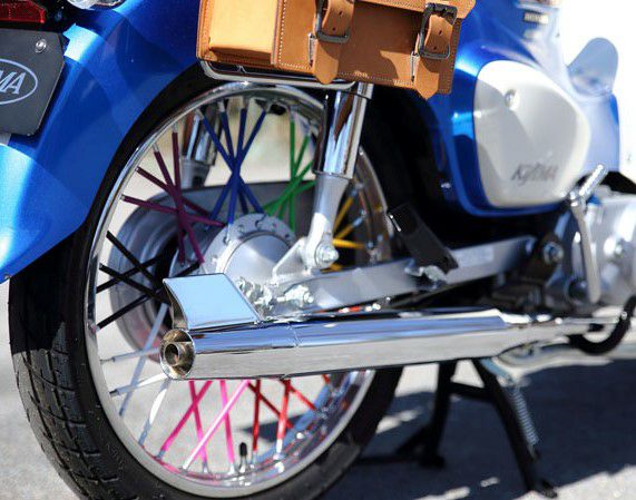 スーパーカブ C125マフラー