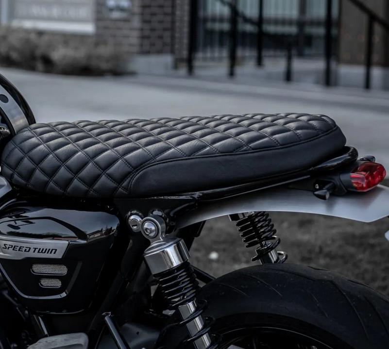 スピードツイン900 カフェシート The Rattler 1個 モートン セール】 トライアンフ ボンネビル T120 T100 スクランブラ-900