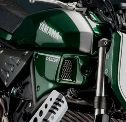 ヤマハ XSR700 ボディパーツ