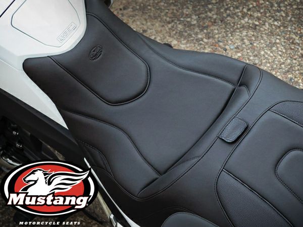 レブル1100 Rebel1100 ピリオン シート マスタング (Mustang) | バイク
