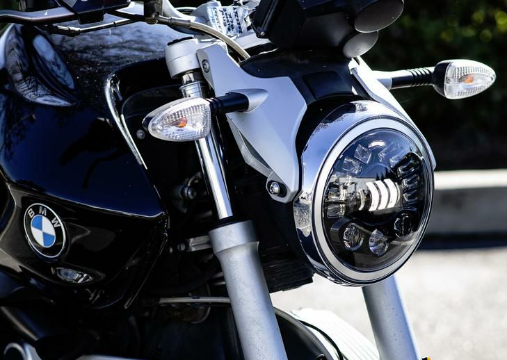  R1200R LEDヘッドライト　2015-18適合 ヘッドライト BMW R1200R 2015 2017のためのオートバイLEDフロント