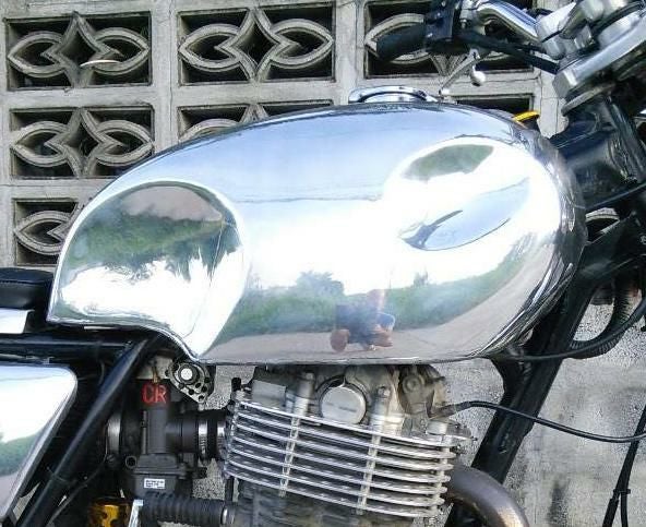 SR400/500 キャブ アルミ フューエルタンク ポリッシュ Vallelunga