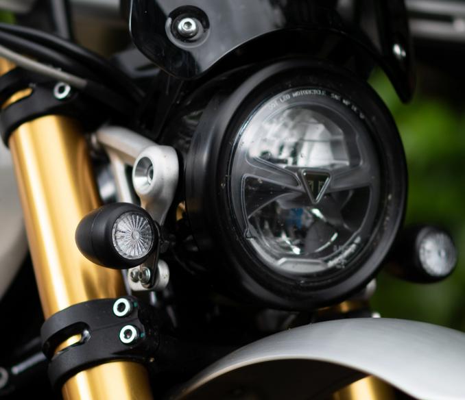 ボンネビル T100/T120 スラクストン ロング ヘッドライトブラケット