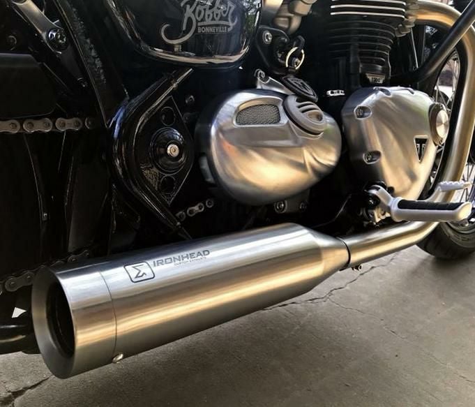 トライアンフ ボバー イクシル マフラー