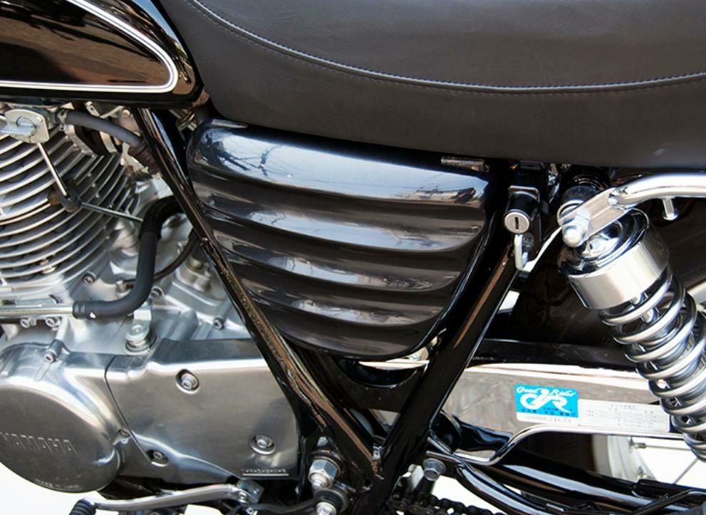 ヤマハ SR400/500 ドリルドスプロケットカバー モーターロック