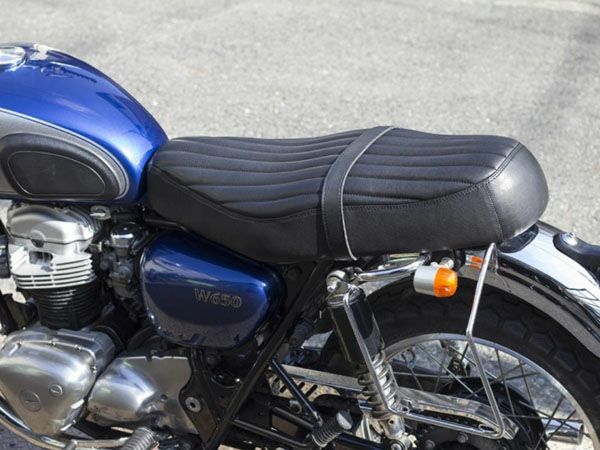 W800 W650 W400 シート　モーターロック　美品 Motor Rock モーターロック 本革シート カラー：ブラック W400 W650