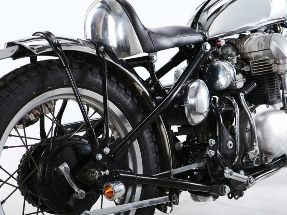 カワサキ W650 ハードテールキット モーターロック | バイクカスタム