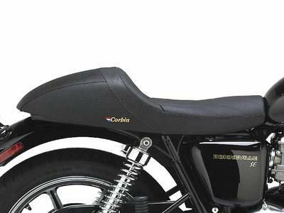 トライアンフT120 キルトベンチシート（ブラック） 楽天市場】TRIUMPH / トライアンフ純正商品キルト・ベンチシート