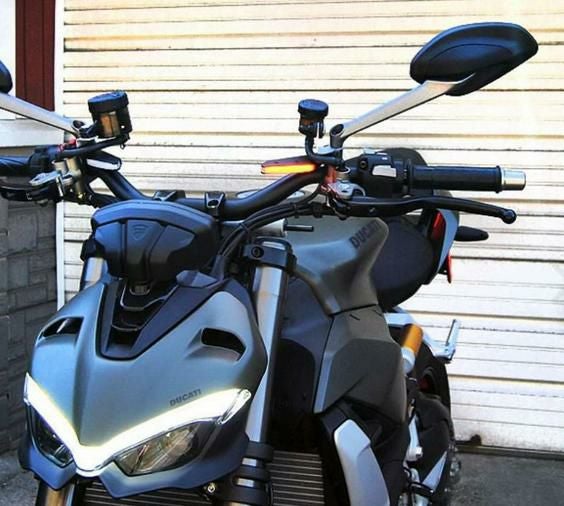 DUCATI ストリートファイター|カスタムパーツ |バイクパーツ専門店