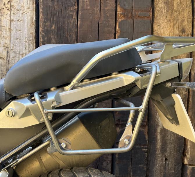 La Poderosa BMW サドルバッグ ステー|バイクパーツ専門店 モトパーツ