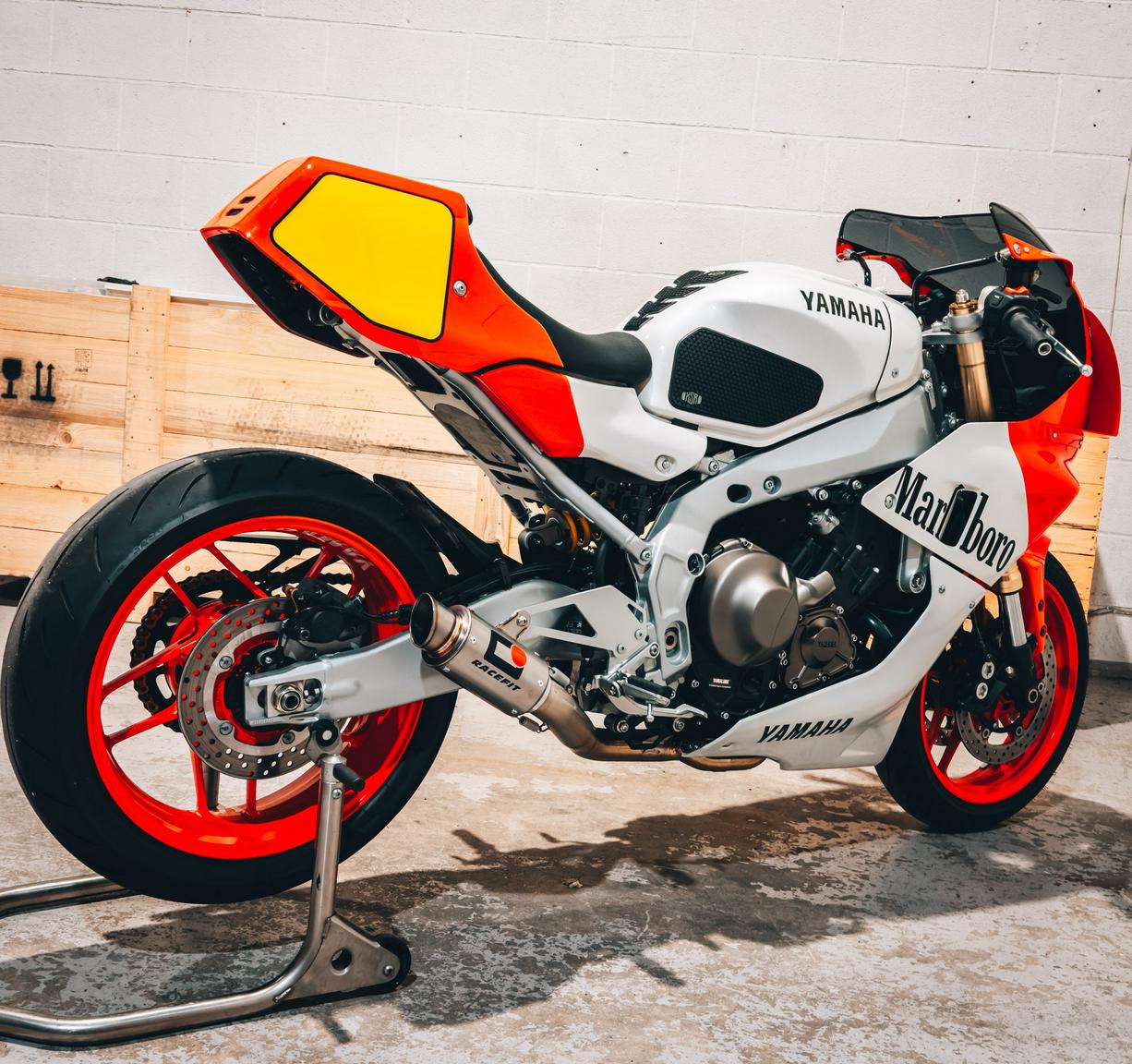 ヤマハ XSR900GP（24-26） グローラー フルエキゾースト RACEFIT