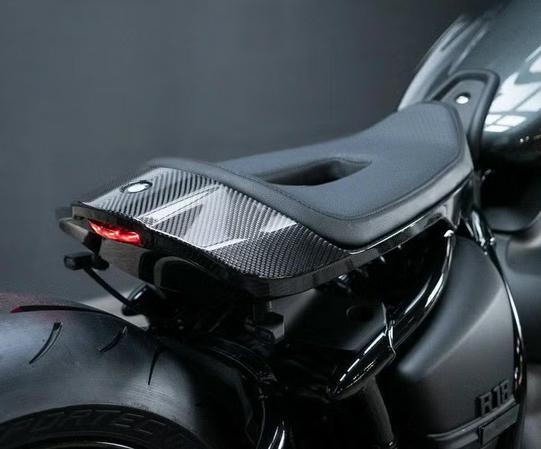BMW R18 |スクリーン|シート |バイクパーツ専門店 モトパーツ(MOTO PARTS)