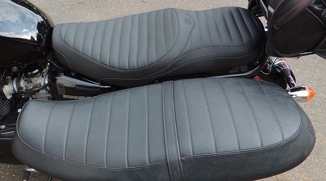 専用　　　　　　トライアンフ　ボンネビル　シート　マスタング　MUSTANG社 専用 トライアンフ ボンネビル シート マスタング MUSTANG社 専用