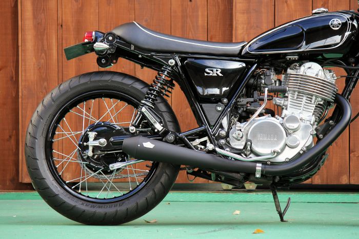 希少 ブラットスタイル スリップオン SR400用 ブラケット付き 送料込 グッズ(GOODS) ESPECIALLY TAPERED CORN スリップオンマフラー