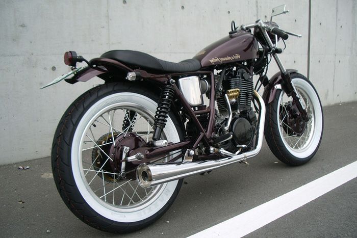 グッズ(GOODS) キングシート ブラック/ブラック SR400/500 | バイク 