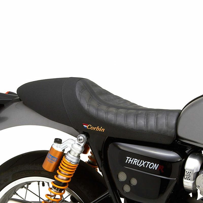 Corbin ガンファイターシート トライアンフ スラクストン 2016-2024年
