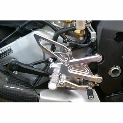 ヤマハ YZF-R1 ステップ バックステップ | モトパーツ(MOTO PARTS)