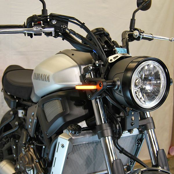 YAMAHA(ヤマハ純正部品) タンクサイドカバー 右側 グリーン XSR700