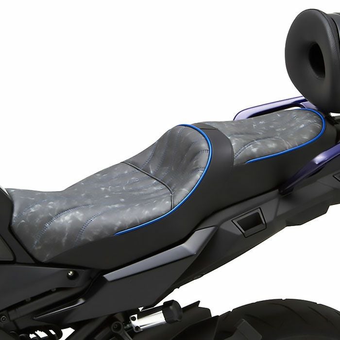 Corbin ガンファイター&レディシート トレーサー900/GT | バイク