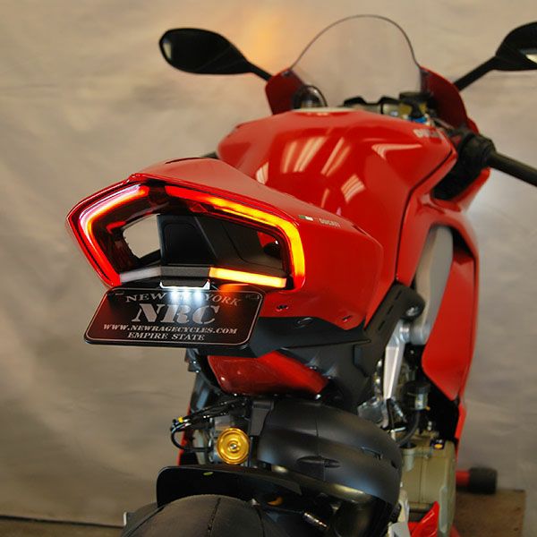 DUCATI ストリートファイター V4/V2 20-24 フェンダーレスキット