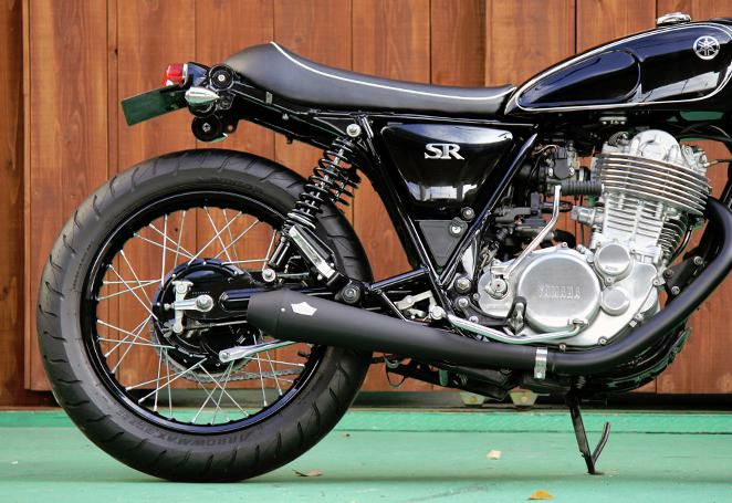 SR400 FI SR専門店カスタム　マフラー2本付き SR400FI スクランブラーアップマフラー フルエキ オメガレーサー