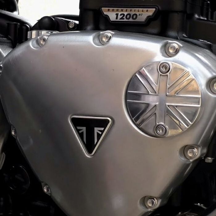 Motone クラッチバッジ&ポイントカバー　シルバー　トライアンフ Motone(モートーン）クラッチバッジ カバー オールブラック