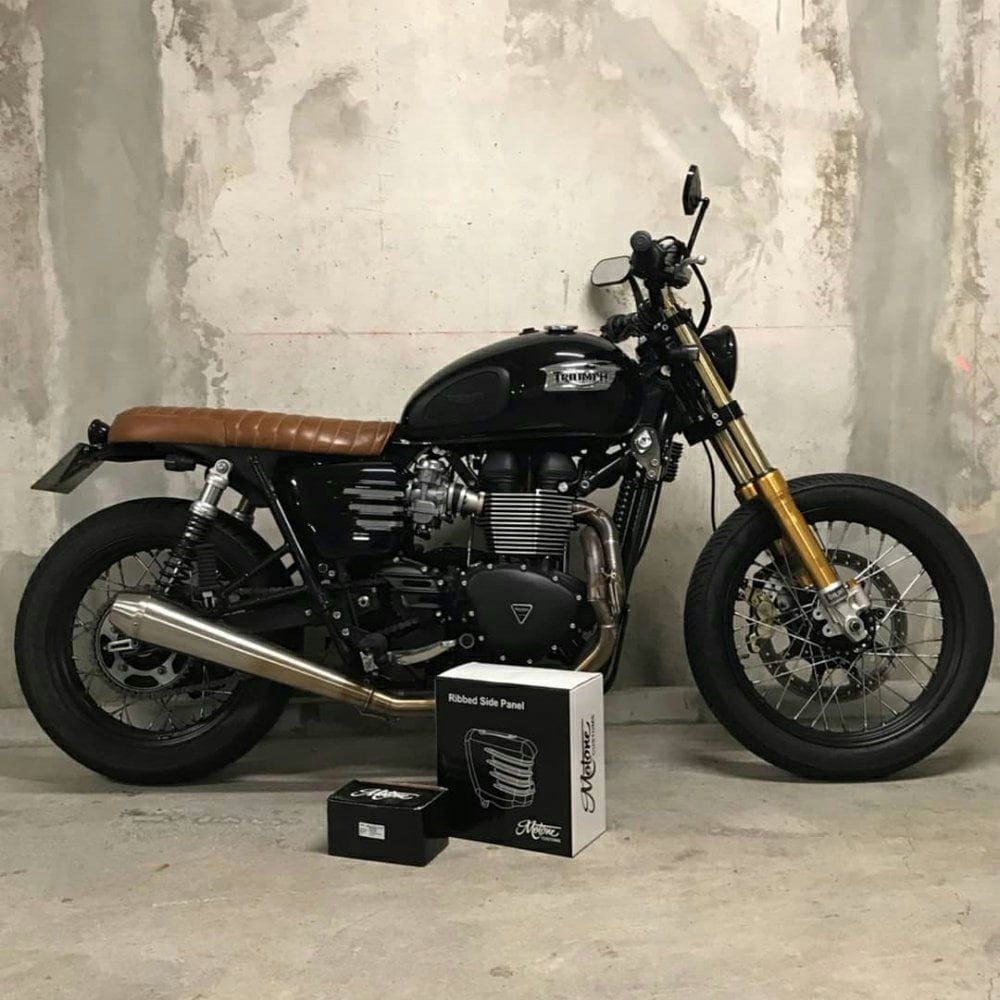 Motone リブデザイン サイドカバー グロスブラック | バイクカスタム