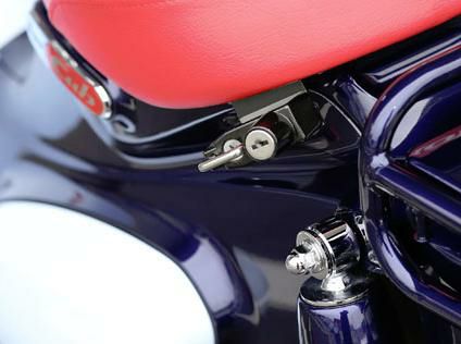 キジマ(KIJIMA) ヘルメットロック HONDA C125 18- 303-1596 | バイク