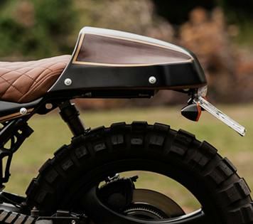  K100 K1100 シングルシートカウル ベース品 C-RACER シングルシートカウル K75 K100 82-95 | バイクカスタムパーツ