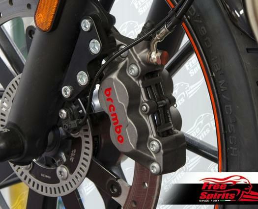 Free Spirits Brembo フロントキャリパー ディスクローター