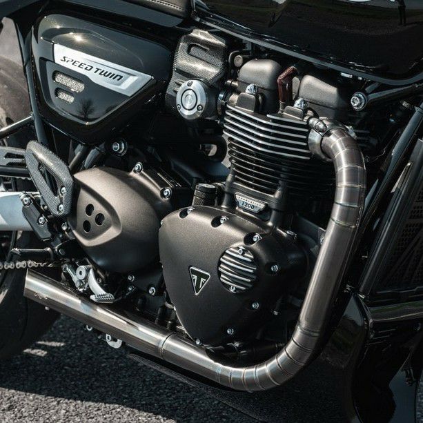 トライアンフ ボンネビル ボバー スクランブラー エンジンボルト セット ブラス バイク トライアンフ ボンネビル ボバー スクランブラー エンジン