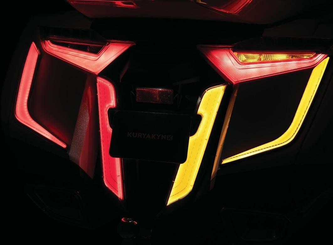 ゴールドウインク GL1800 18- Omni LED リアフェンダー カバー