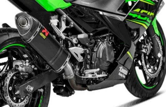 Akrapovic(アクラポヴィッチ) カーボン・スリップオン・マフラー