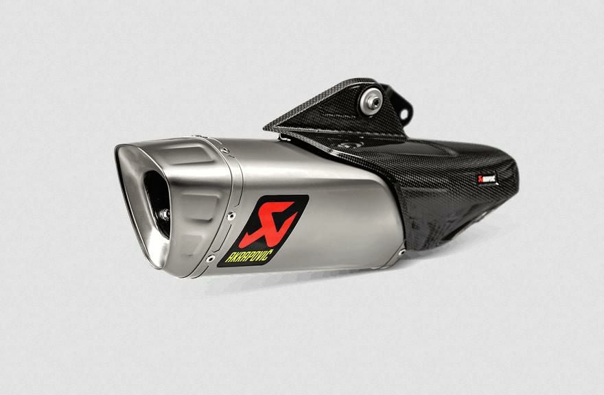 Akrapovic (アクラポヴィッチ) スリップオンマフラー・ECE規格・チタン