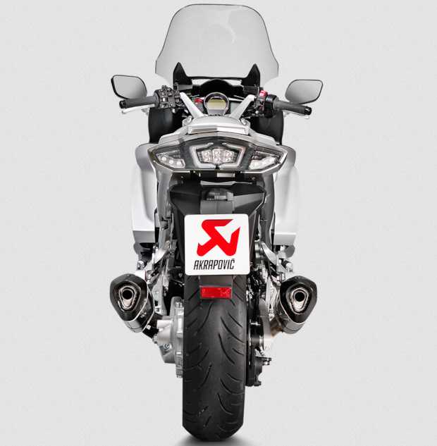 Yamaha FJR1300 (13-20) スリップオンマフラー（チタン） AKRAPOVIC_3