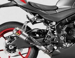 Akrapovič | World Championship-Winning Exhaust System Technology SUZUKI GSX-R1000 アクラポ　スリップオン　マフラー　　GPサイレンサー　AKRAPOVIC