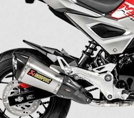 GROM JC92 AKRAPOVICフルエキマフラー、シートカバ AKRAPOVIC│GROM (21-)│フルエキ マフラー│JC92 グロム