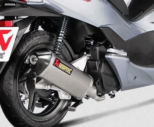 pcx 125 3型 jf81 Akrapovic菅！ Akrapovic (アクラポヴィッチ) スリップオンマフラー・チタン・PCX125