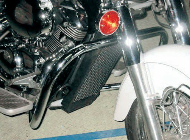 HONDAシャドウ400NC34純正スタッズ付き黒バイクフロントフェンダー HONDAシャドウ400NC34純正スタッズ付き黒バイクフロントフェンダー