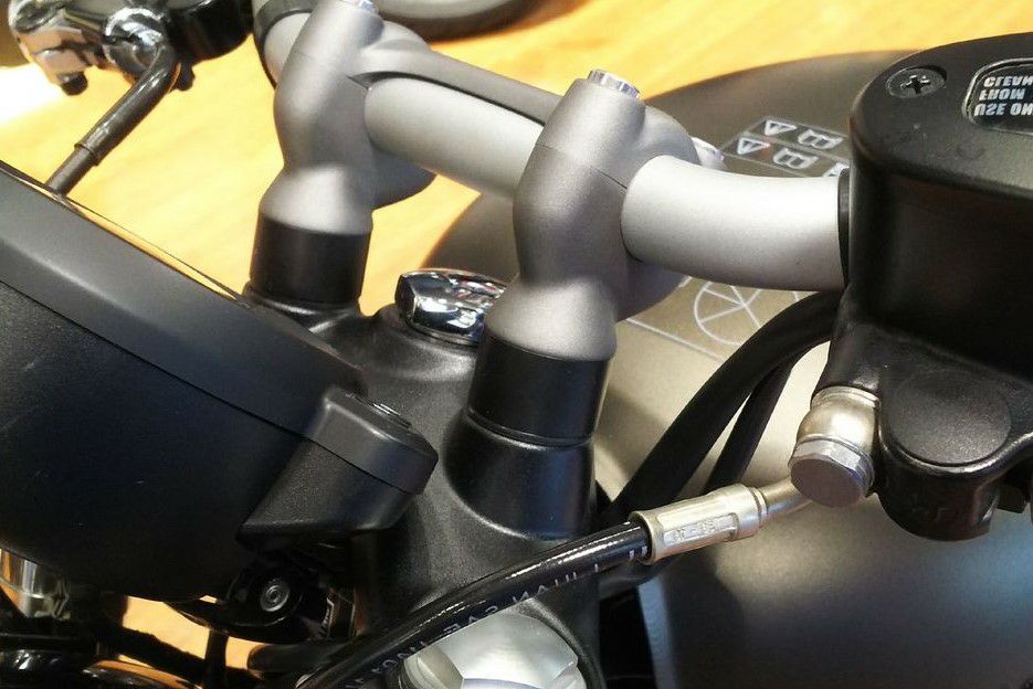 トライアンフ純正ショートサマースクリーン クリア | バイクカスタム