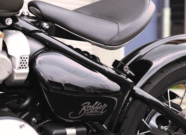KIJIMA キジマ ヘルメットロック トライアンフ ボンネビル Bobber