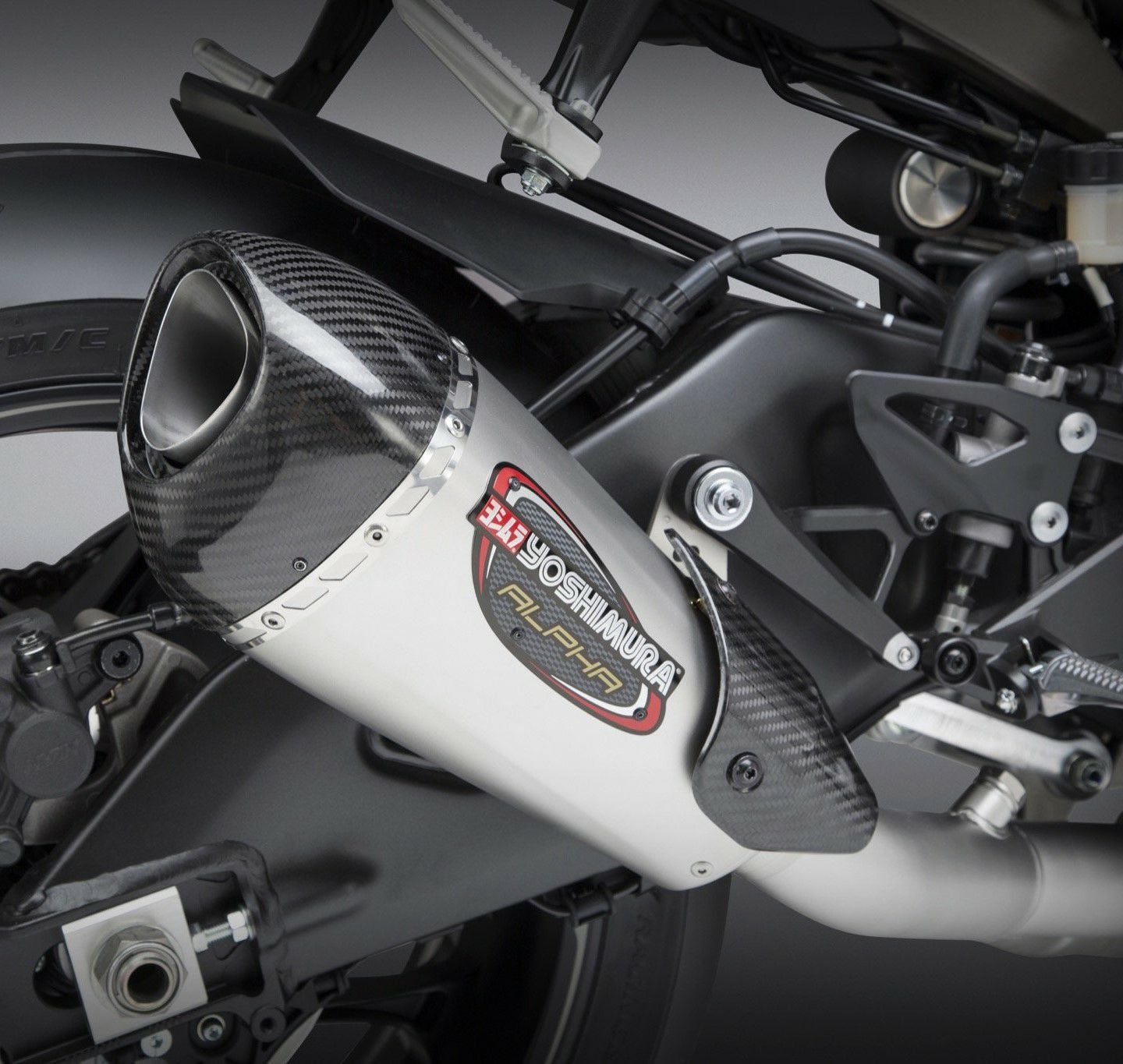 AKRAPOVIC スリップオンマフラー Track Day チタン YAMAHA YZF-R1