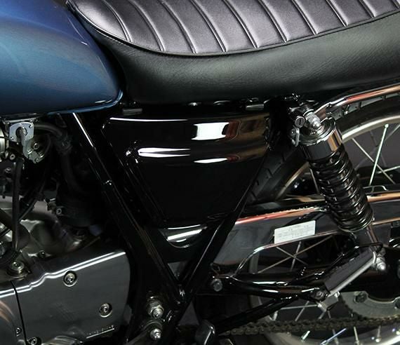 パーツ SR400 ヤマハ SR400用ETCビルトイン・サイドカバー ブラック (GOODS