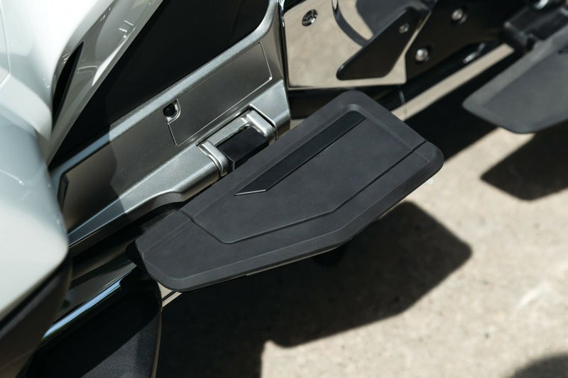 クリアキン Omni パッセンジャー フロアボード サテンブラック 後部座席 ホンダ ゴールドウイング_1